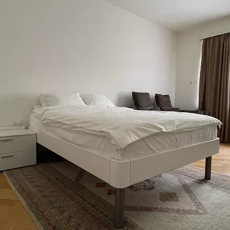 Schoenes Doppelzimmer, Zuerich-enge Zúrich