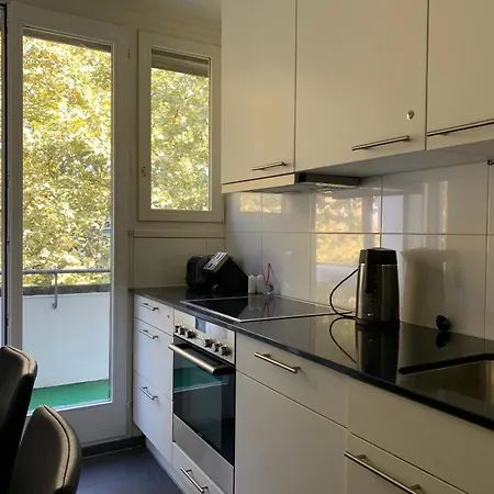 Schoenes Doppelzimmer, Zuerich-enge